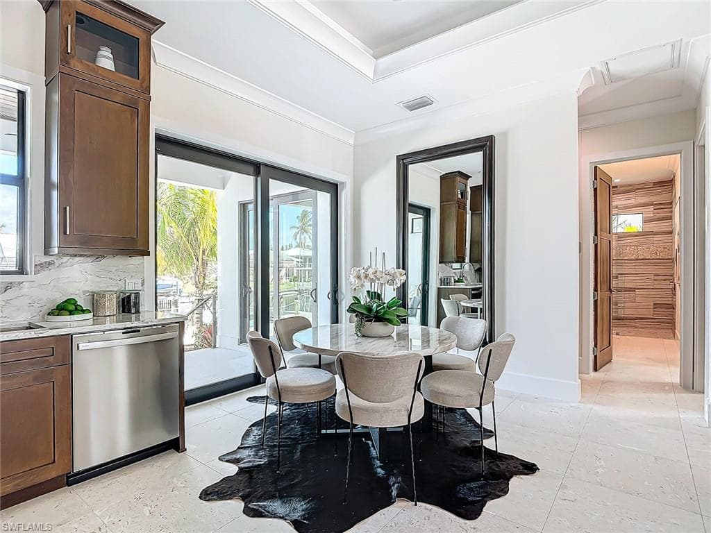 14201 Bay DR, FORT MYERS FL 33919-32