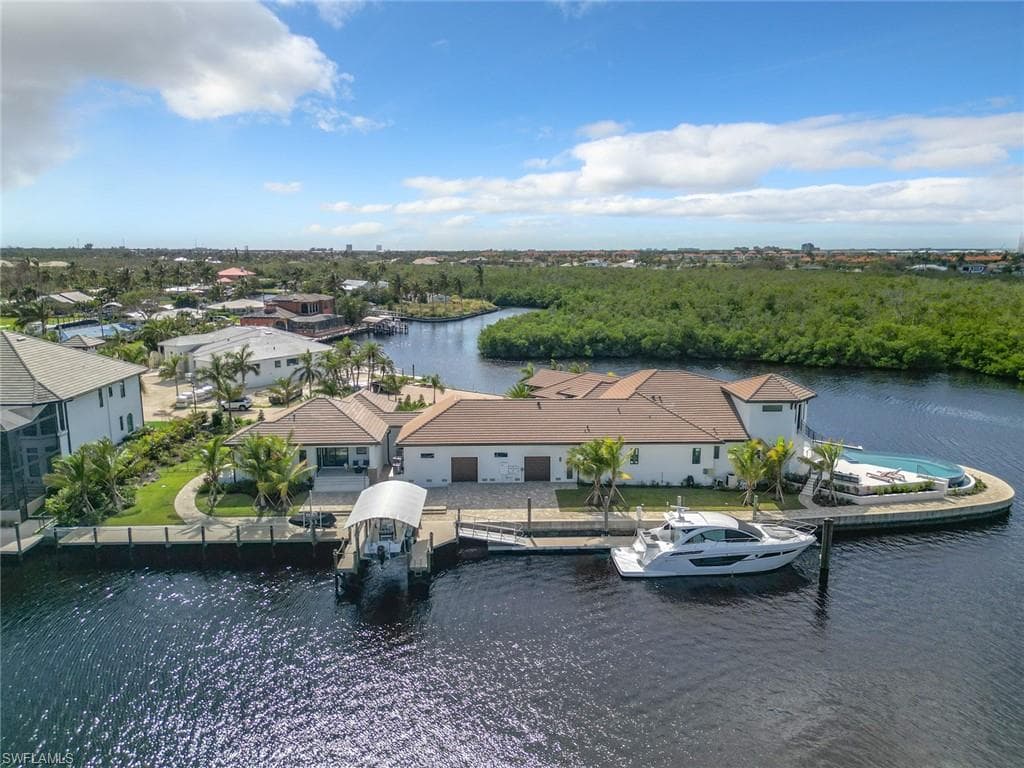 14201 Bay DR, FORT MYERS FL 33919-47