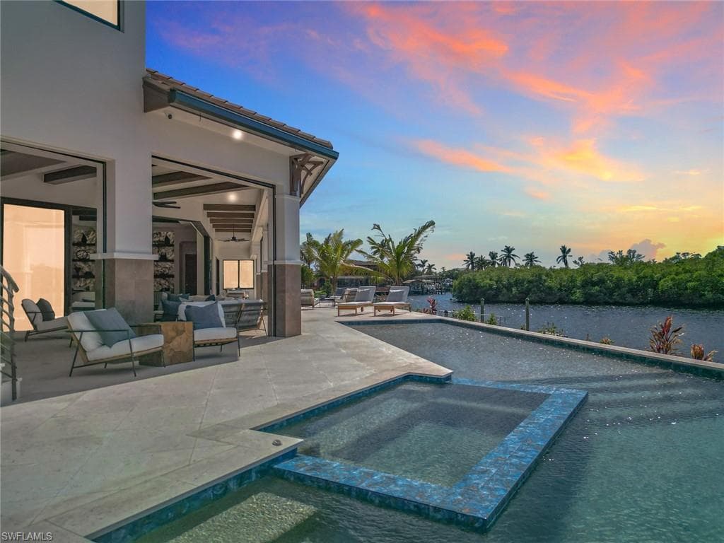 14201 Bay DR, FORT MYERS FL 33919-3