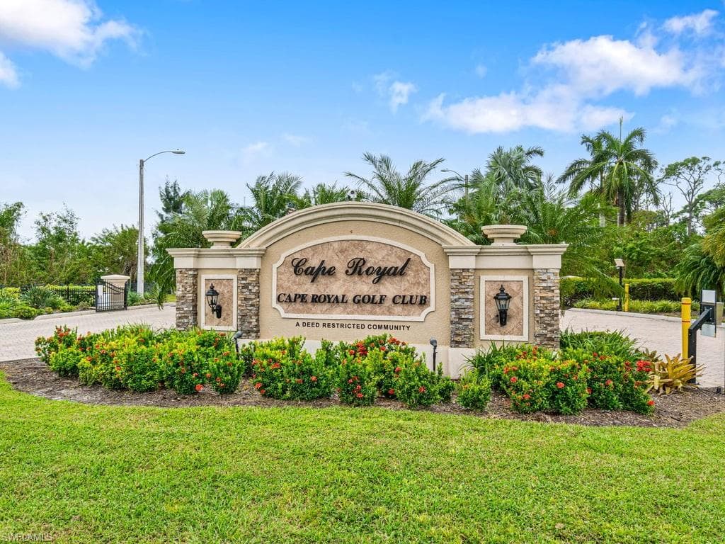 11802 Royal Tee CT, CAPE CORAL FL 33991-2