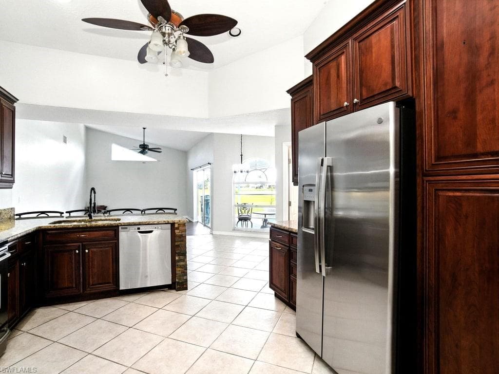 11802 Royal Tee CT, CAPE CORAL FL 33991-13