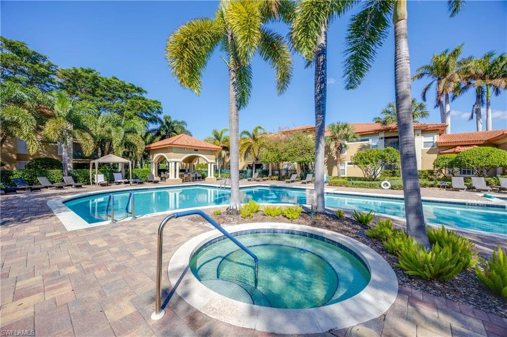 8870 Colonnades CT W # 328, BONITA SPRINGS FL 34135-19