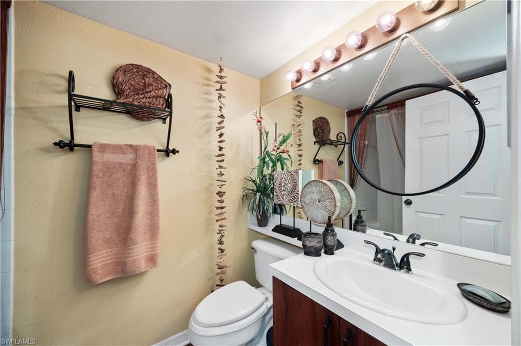 8870 Colonnades CT W # 328, BONITA SPRINGS FL 34135-14