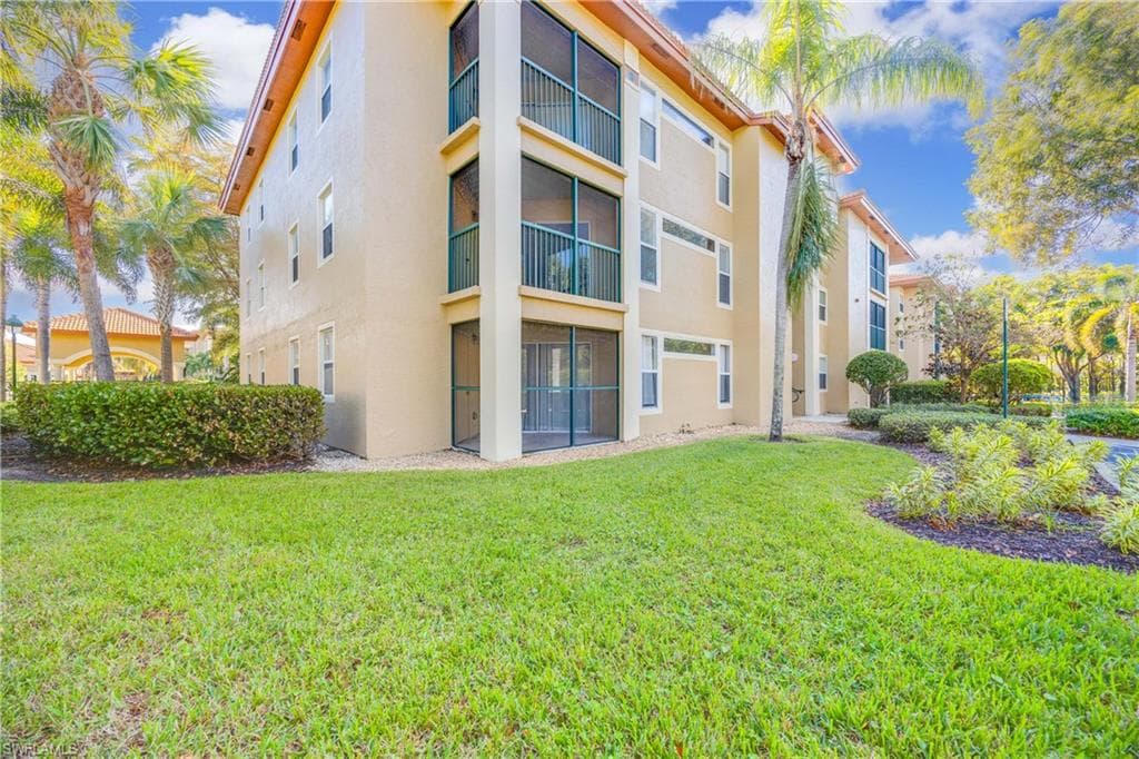 8870 Colonnades CT W # 328, BONITA SPRINGS FL 34135-24