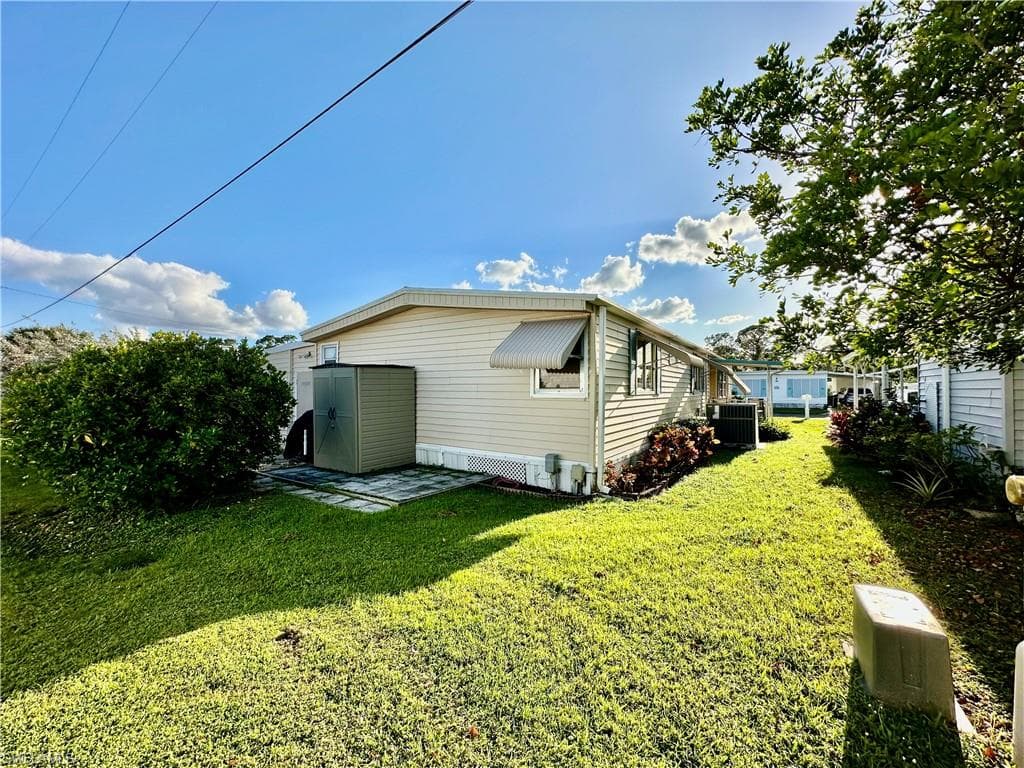 209 Harvest LN, NORTH FORT MYERS FL 33917-25