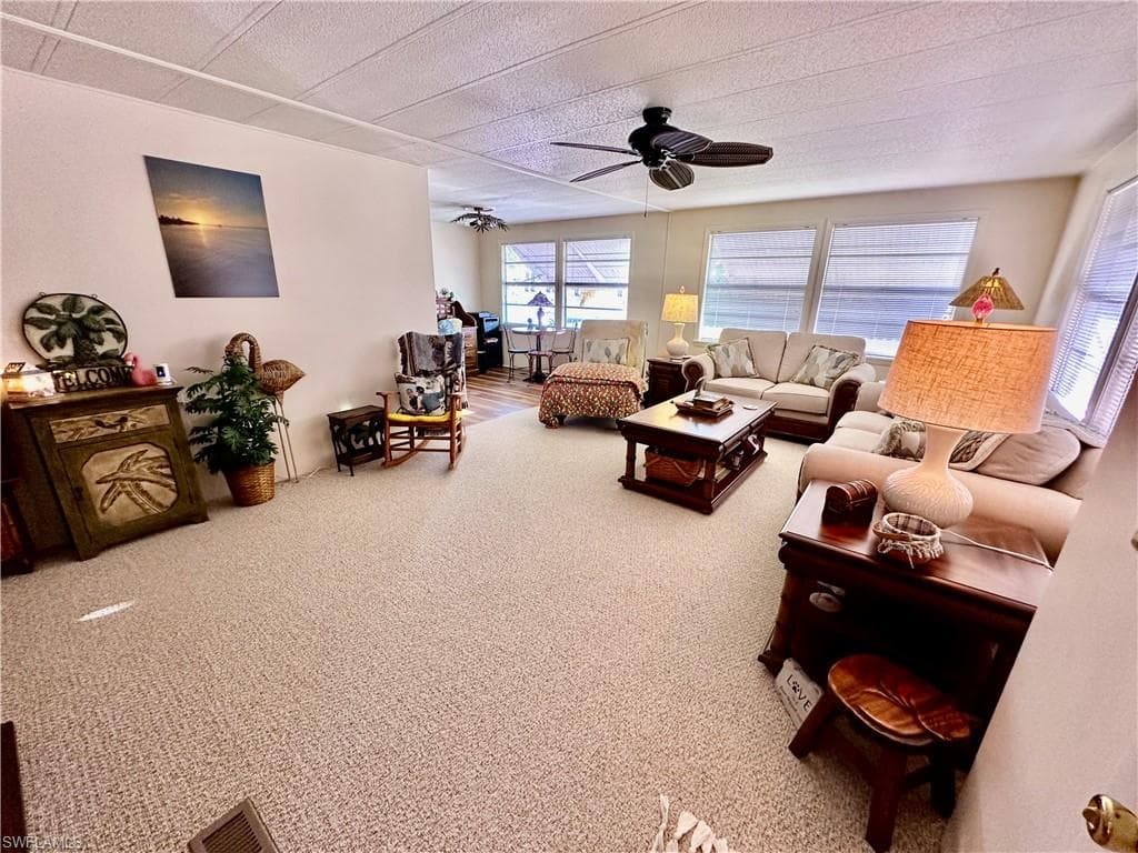 209 Harvest LN, NORTH FORT MYERS FL 33917-6
