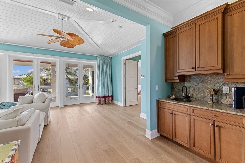 636 14th AVE S, NAPLES FL 34102-16