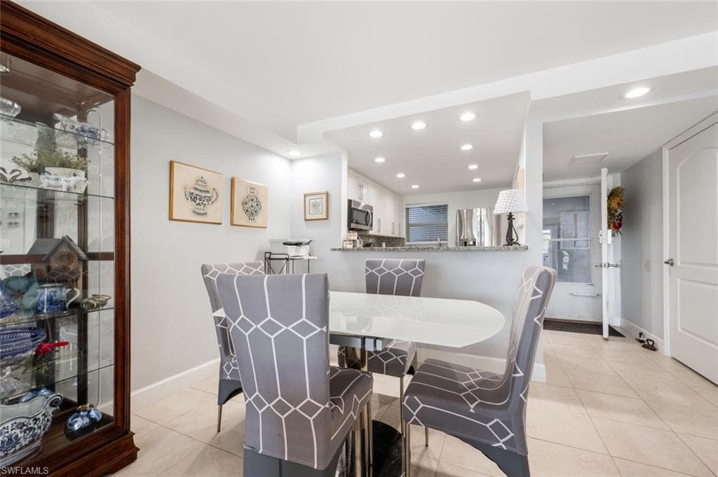 190 Pebble Beach BLVD # 103, NAPLES FL 34113-5