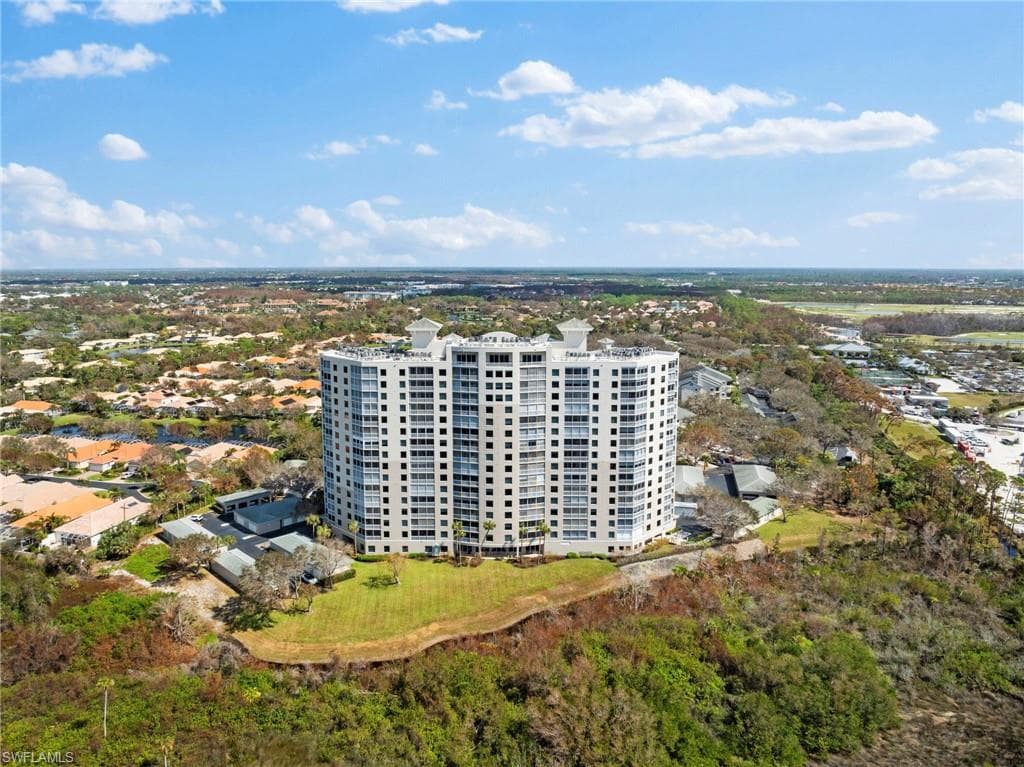 1001 Arbor Lake DR # 307, NAPLES FL 34110-25