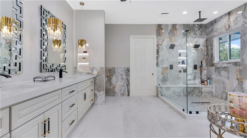 13323 Rosewood LN, NAPLES FL 34119-15