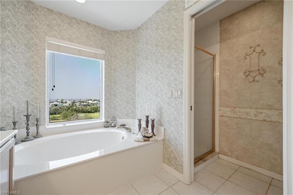 4191 Bay Beach LN # 253, FORT MYERS BEACH FL 33931-18