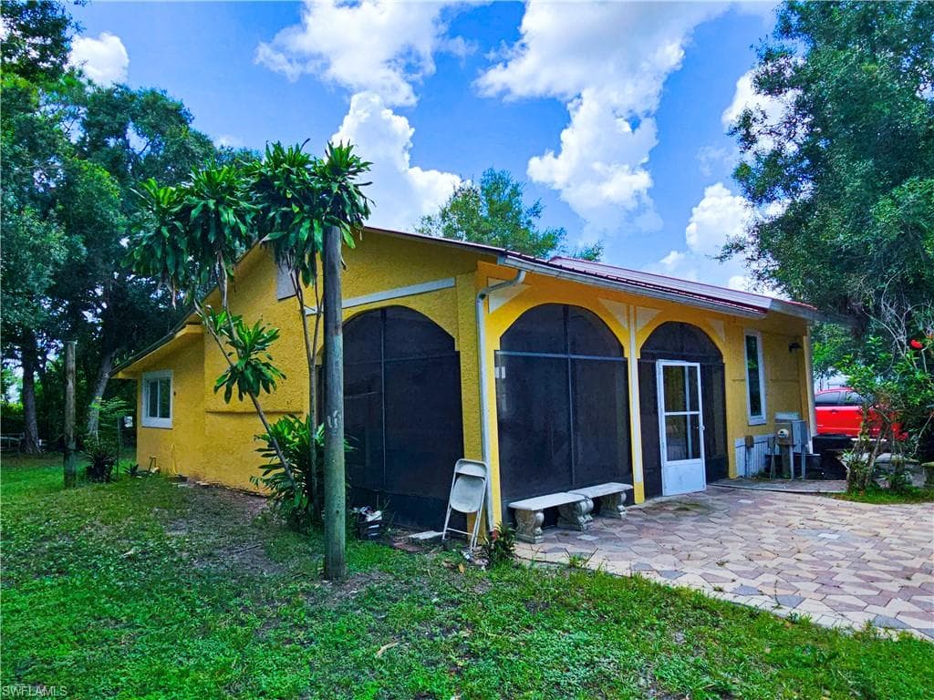 571 E Lincoln AVE, LABELLE FL 33935-12