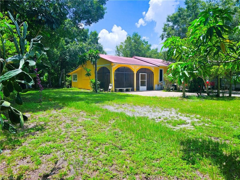 571 E Lincoln AVE, LABELLE FL 33935-2