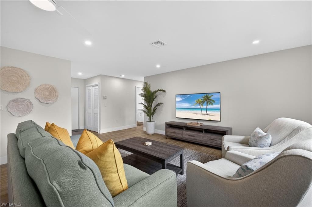 5117 Sea Bell RD F111-5