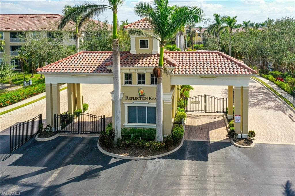 14801 Reflection Key CIR # 212, FORT MYERS FL 33907-23