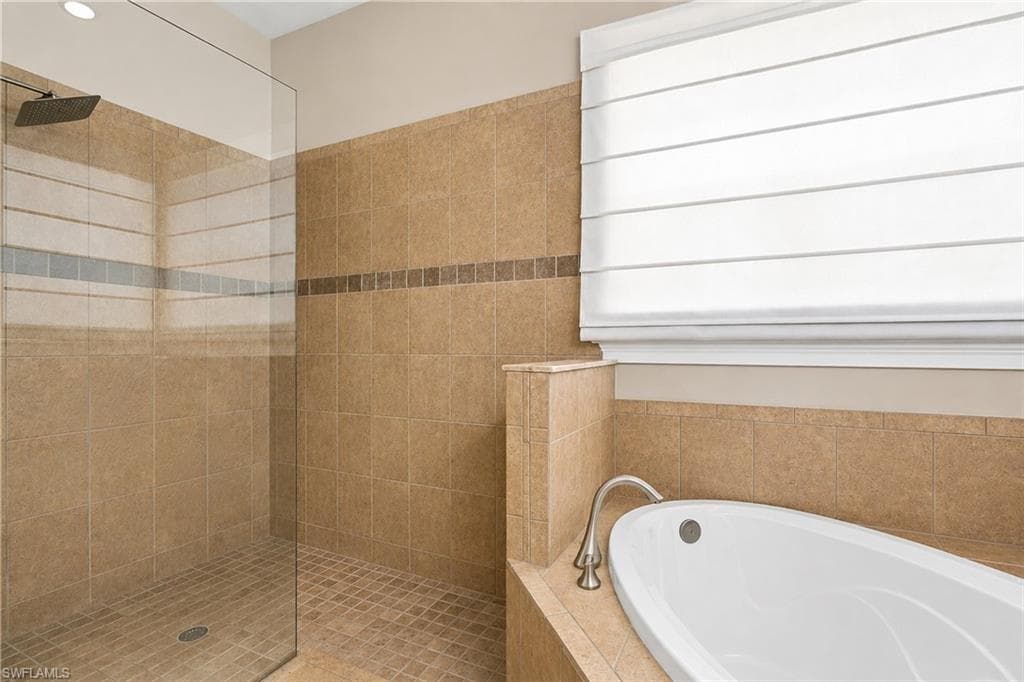 291 Saddlebrook LN-24