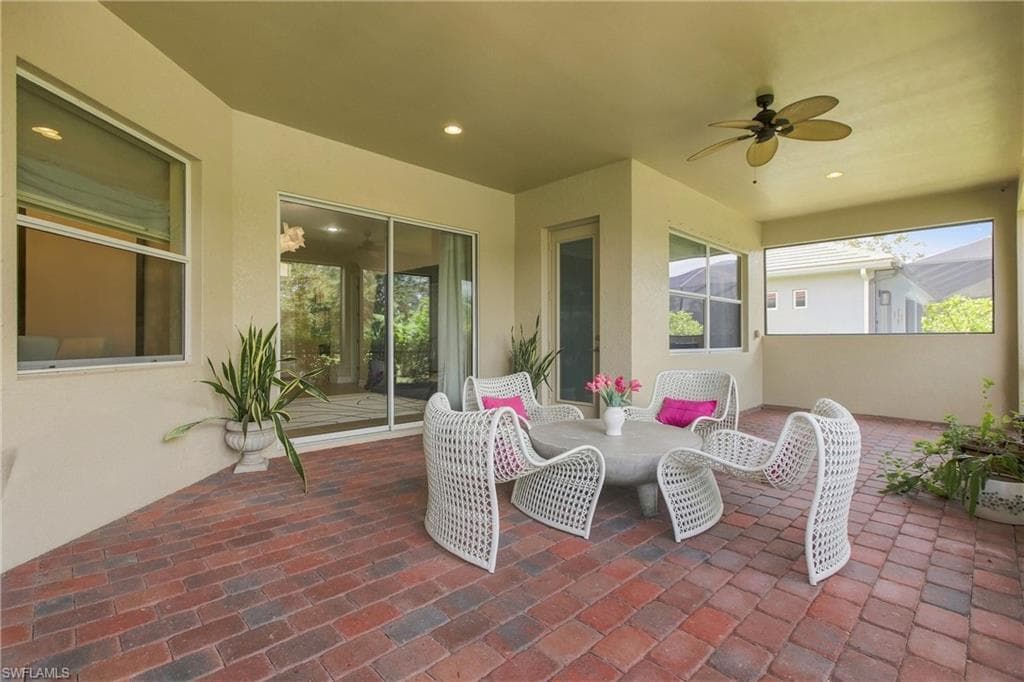 291 Saddlebrook LN-30
