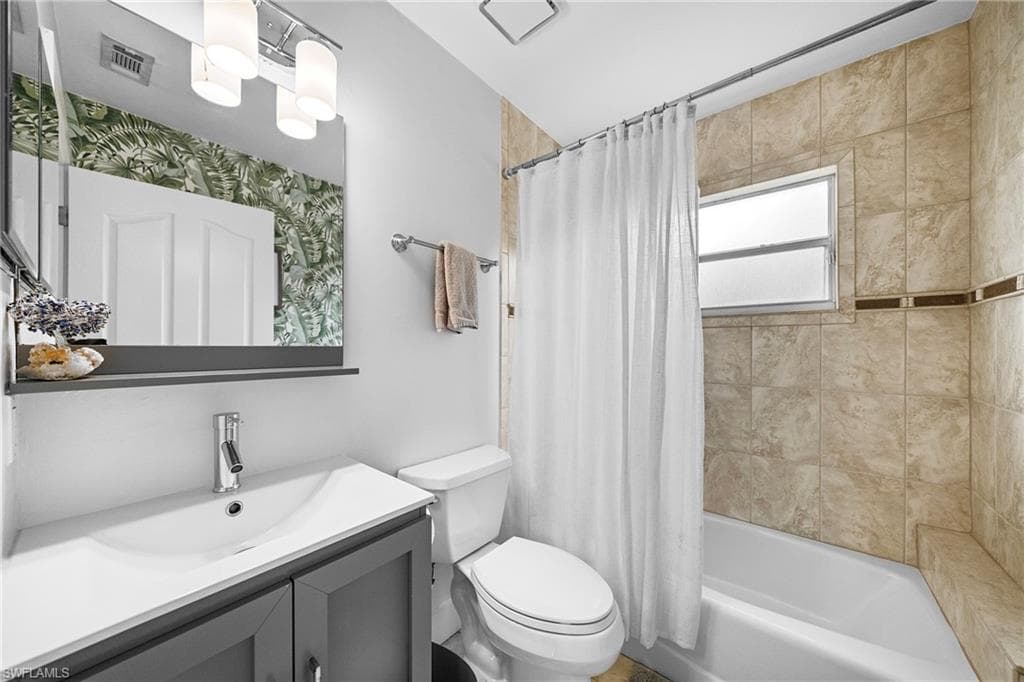 8139 Las Palmas WAY, NAPLES FL 34109-29