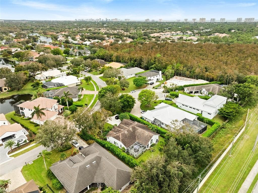 8139 Las Palmas WAY, NAPLES FL 34109-38