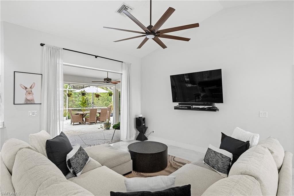 8139 Las Palmas WAY, NAPLES FL 34109-3