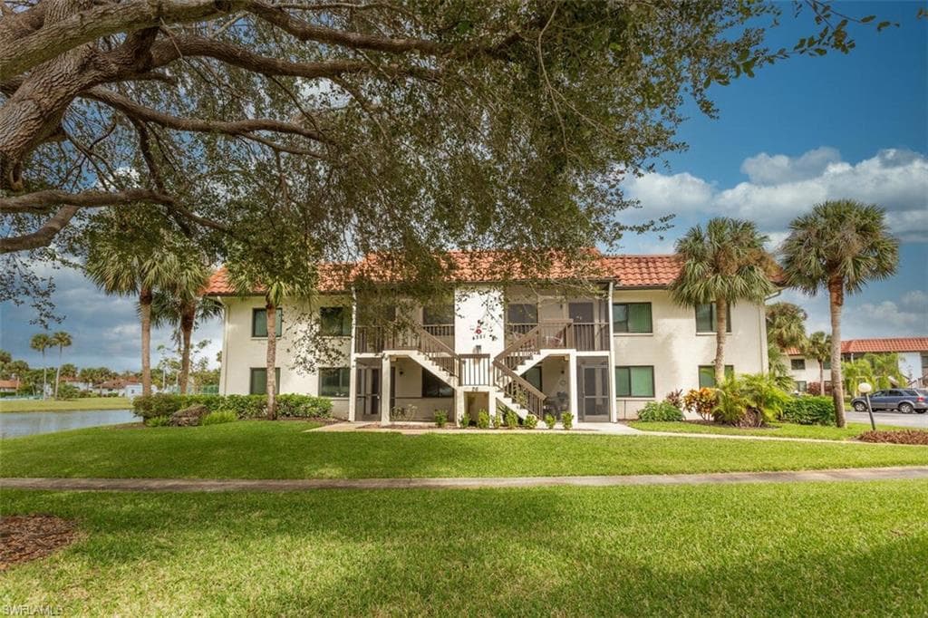 4351 27th CT SW # 203, NAPLES FL 34116-1