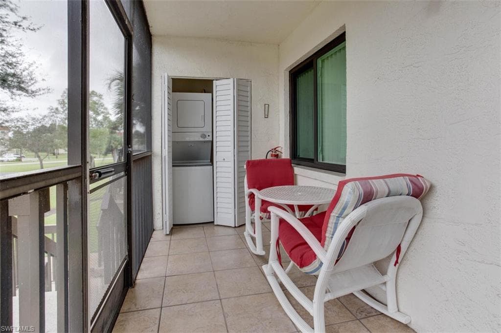 4351 27th CT SW # 203, NAPLES FL 34116-9