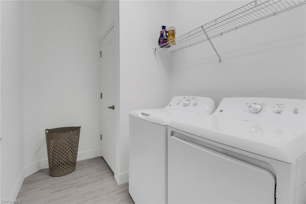 6953 Avalon CIR # 1801, NAPLES FL 34112-24