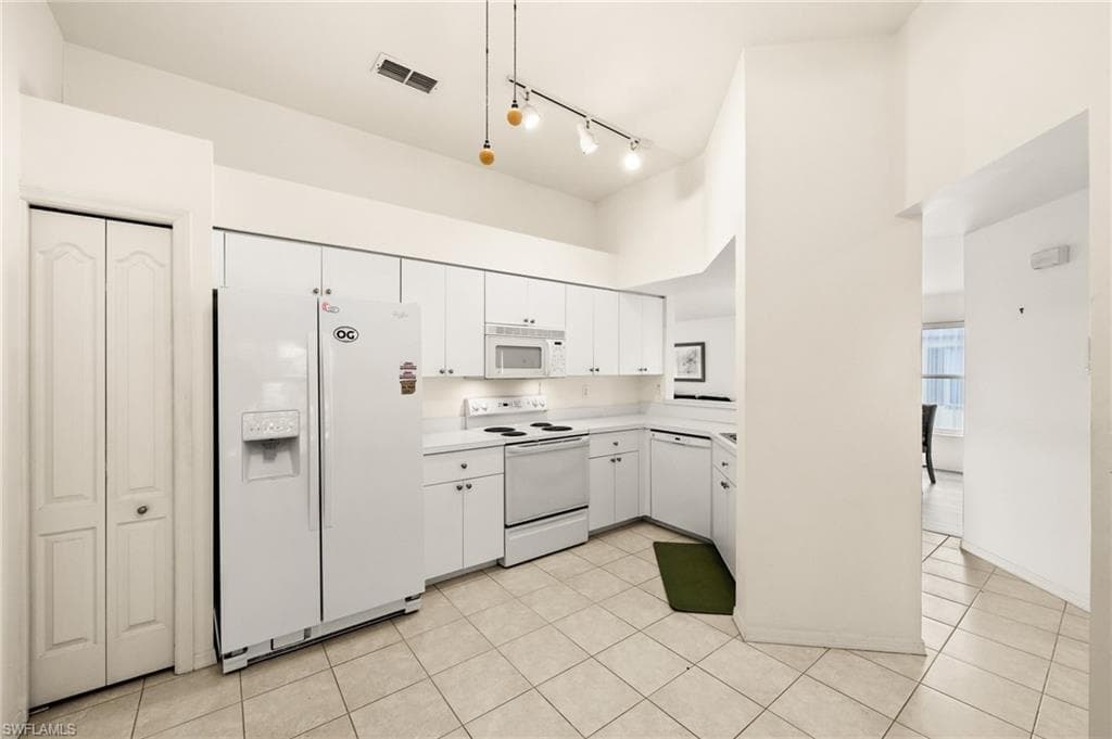 1346 Mainsail DR # 1321, NAPLES FL 34114-9