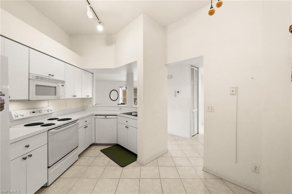 1346 Mainsail DR # 1321, NAPLES FL 34114-10