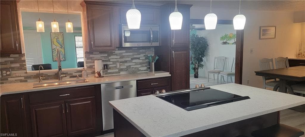 4705 Fiji LN, BONITA SPRINGS FL 34134-6