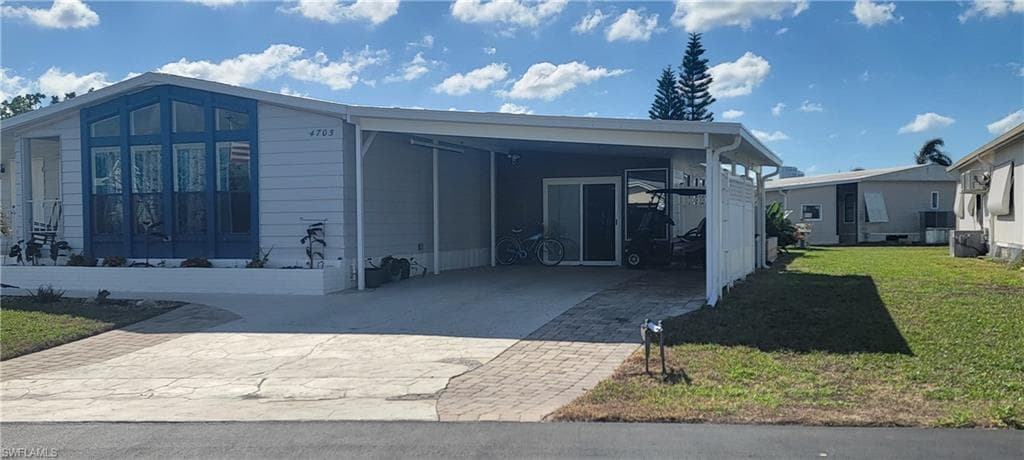 4705 Fiji LN, BONITA SPRINGS FL 34134-3