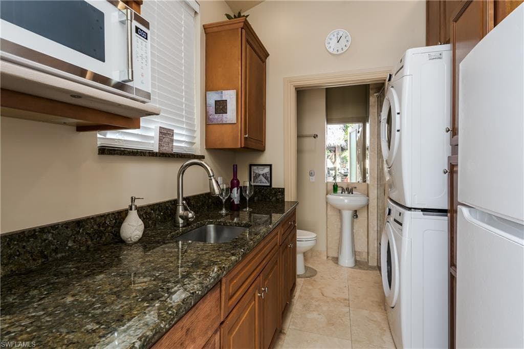 13446 Ladyfish LN, NAPLES FL 34114-22