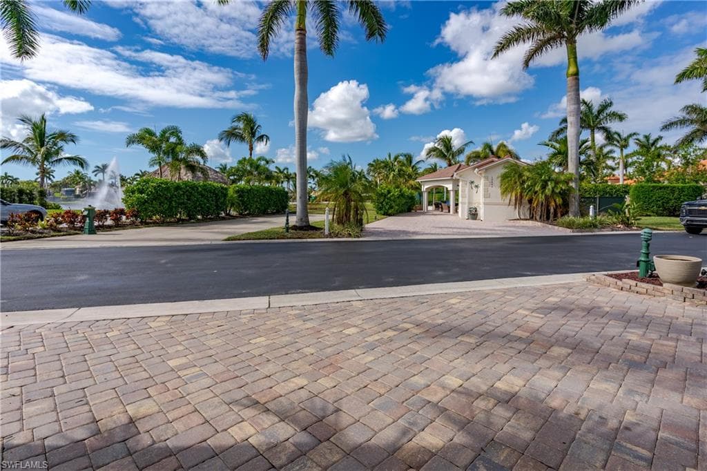 13446 Ladyfish LN, NAPLES FL 34114-29