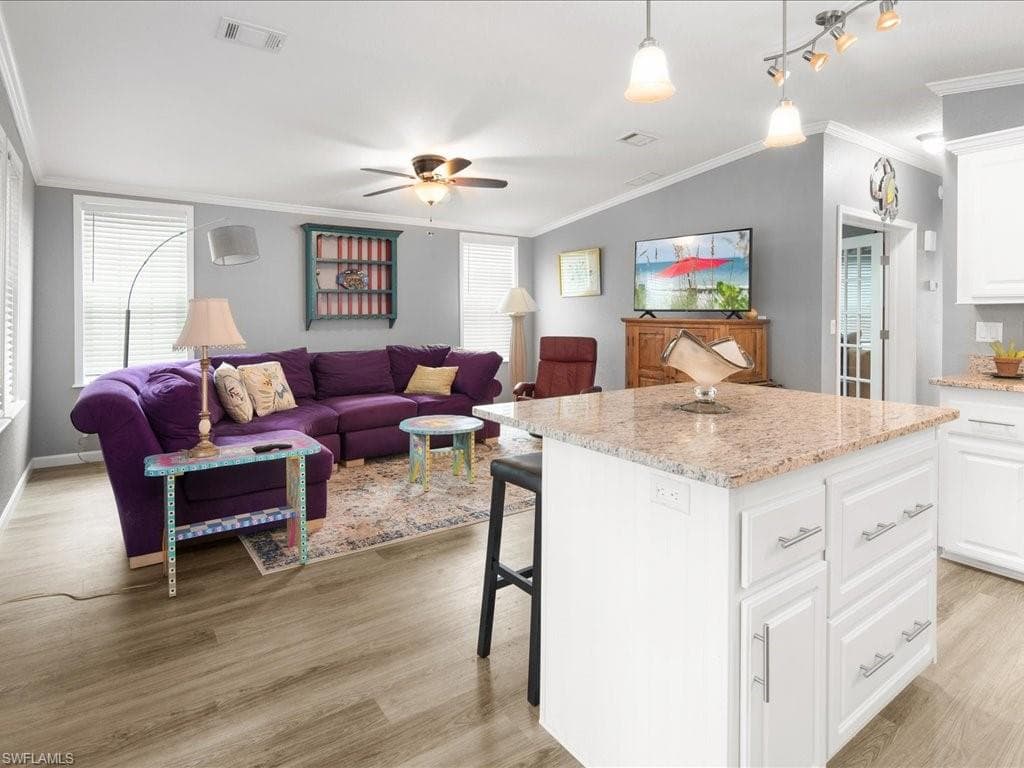 340 Pear Tree AVE, GOODLAND FL 34140-17