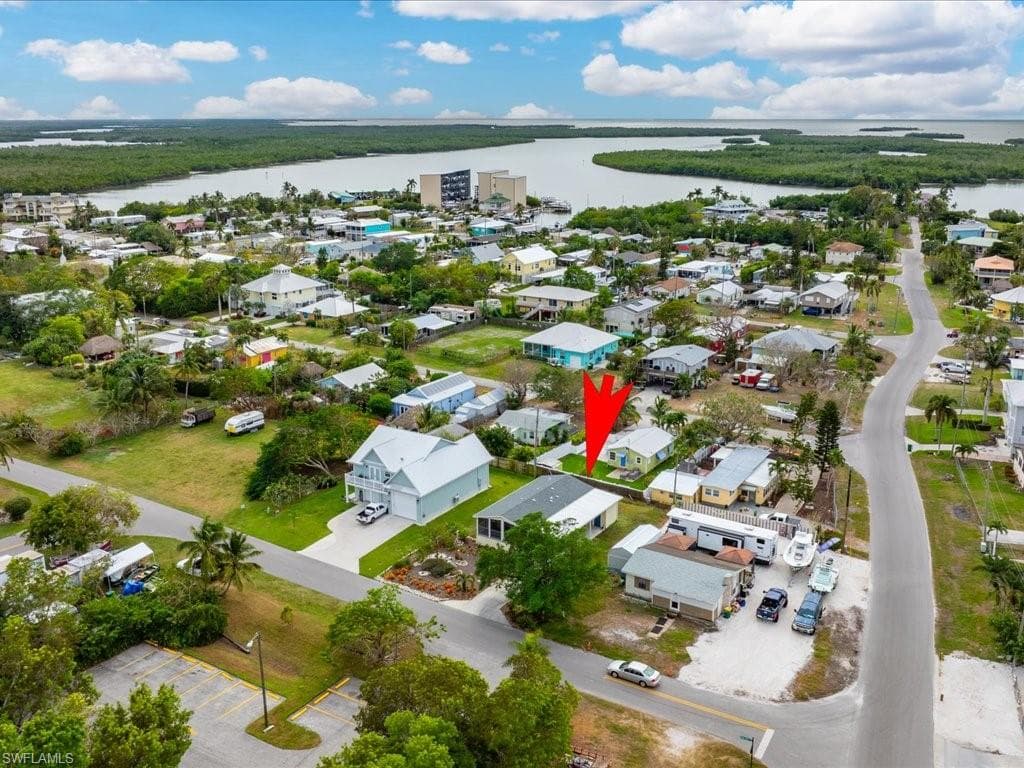 340 Pear Tree AVE, GOODLAND FL 34140-10