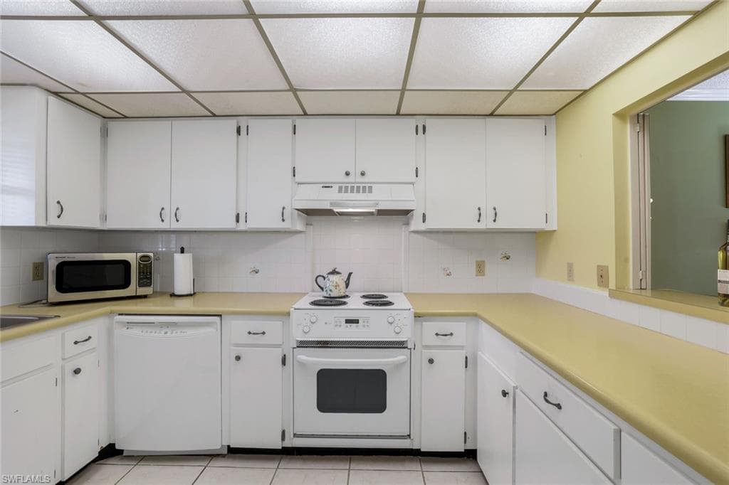 1200 CHERRYSTONE CT # B209, NAPLES FL 34102-16