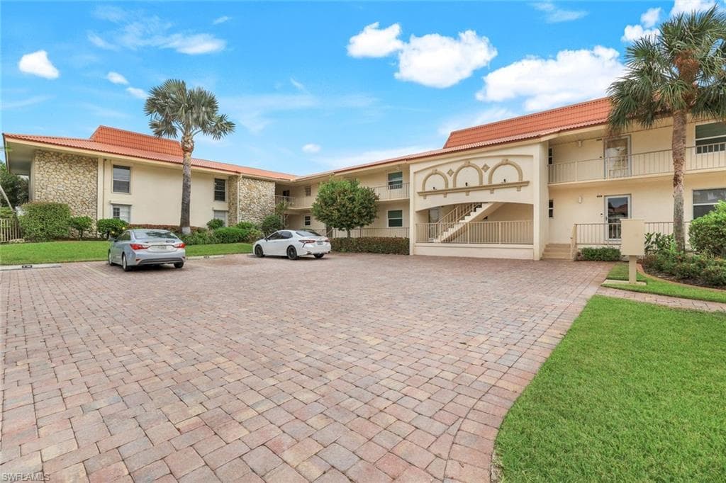 1200 CHERRYSTONE CT # B209, NAPLES FL 34102-27