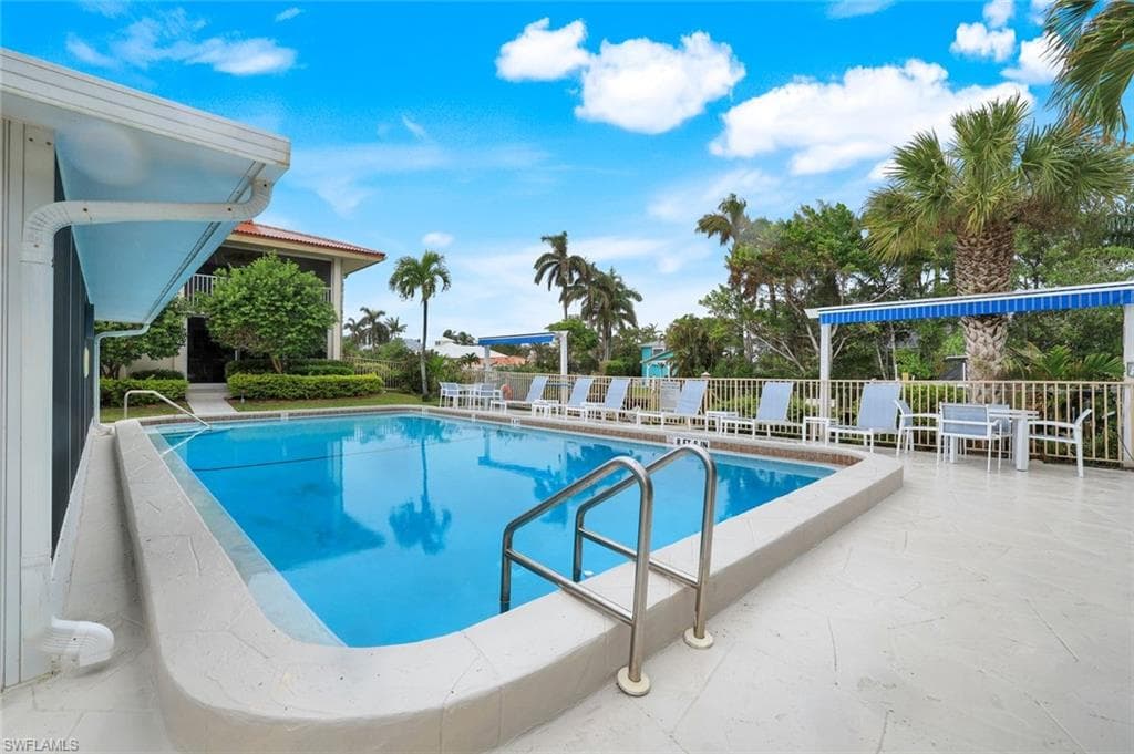 1200 CHERRYSTONE CT # B209, NAPLES FL 34102-23