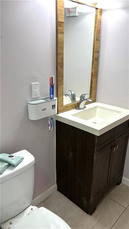 7890 Marx DR, NORTH FORT MYERS FL 33917-30