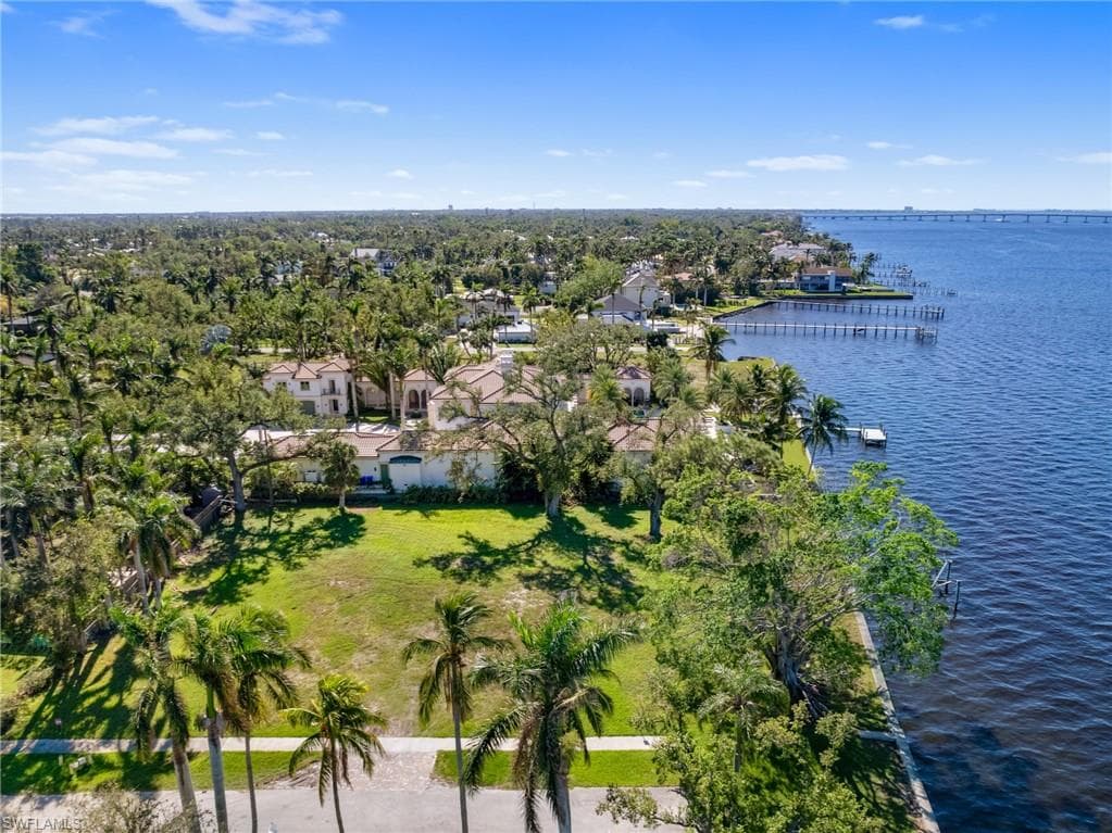 1212 Coconut DR, FORT MYERS FL 33901-5