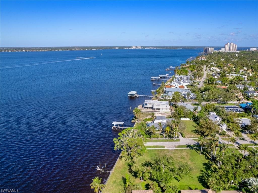 1212 Coconut DR, FORT MYERS FL 33901-11