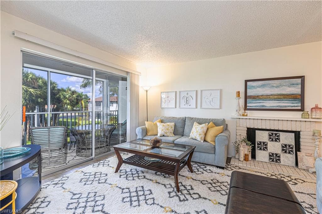 7043 New Post DR # 7, NORTH FORT MYERS FL 33917-11