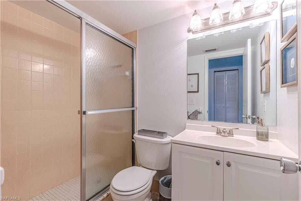 7043 New Post DR # 7, NORTH FORT MYERS FL 33917-21