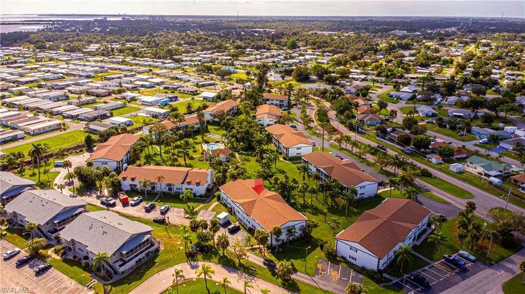 7043 New Post DR # 7, NORTH FORT MYERS FL 33917-2