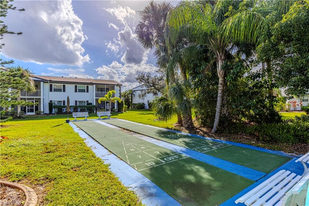 7043 New Post DR # 7, NORTH FORT MYERS FL 33917-4