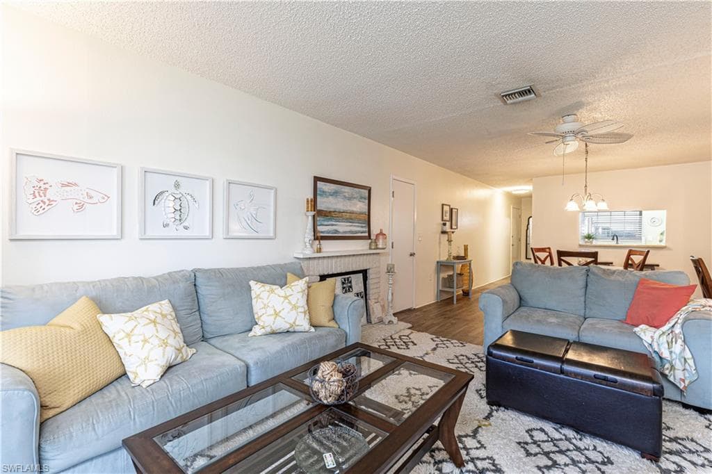 7043 New Post DR # 7, NORTH FORT MYERS FL 33917-10