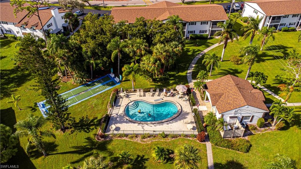 7043 New Post DR # 7, NORTH FORT MYERS FL 33917-3