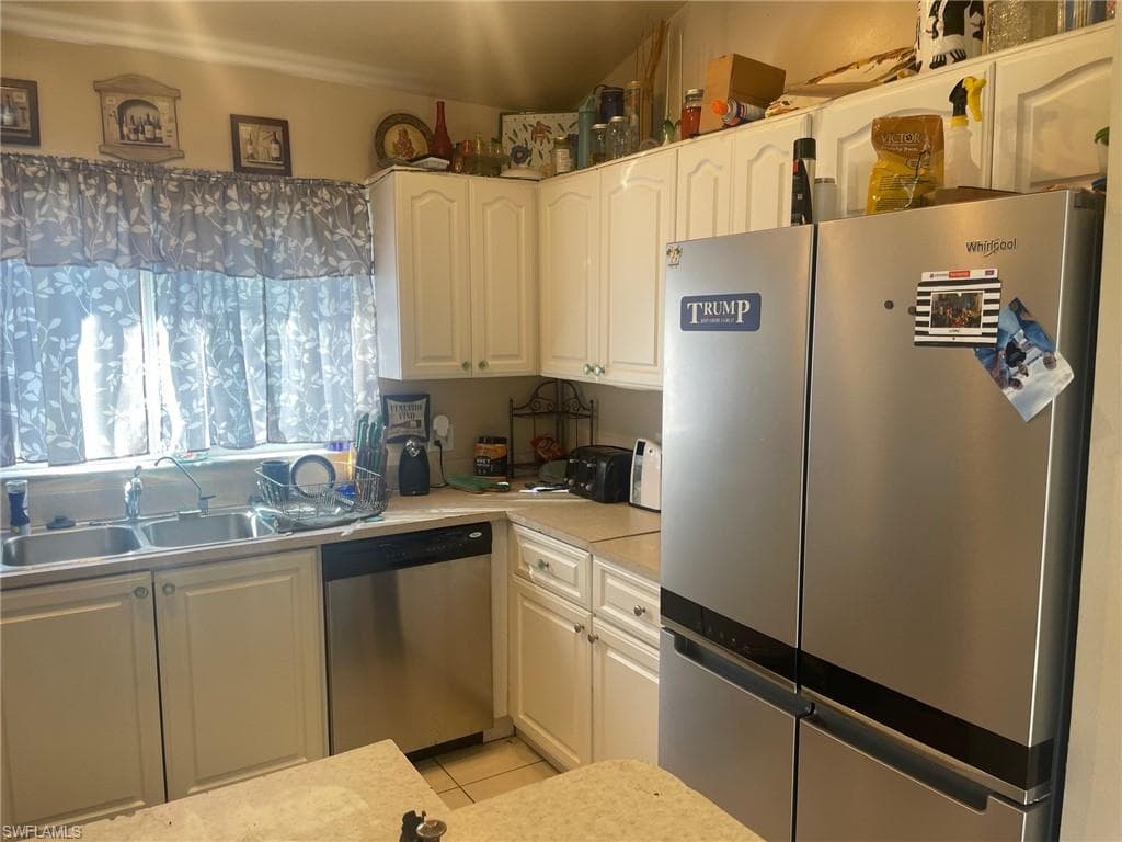 3129 Woodside AVE, NAPLES FL 34112-18