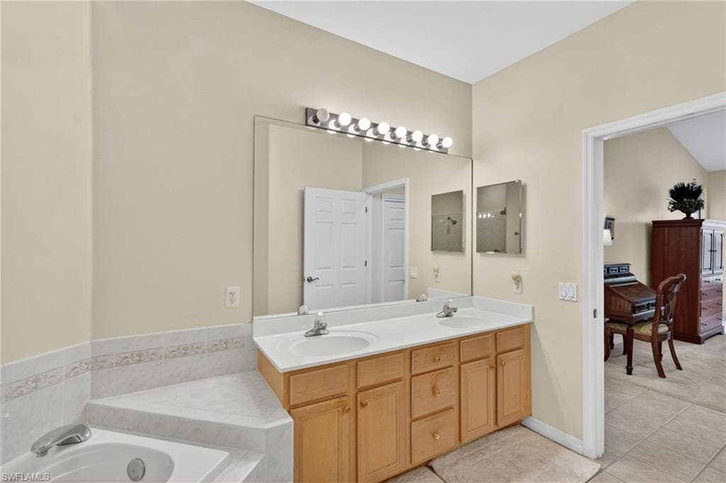 9231 Bayberry BEND # 203, FORT MYERS FL 33908-15