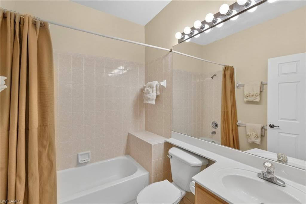 9231 Bayberry BEND # 203, FORT MYERS FL 33908-18